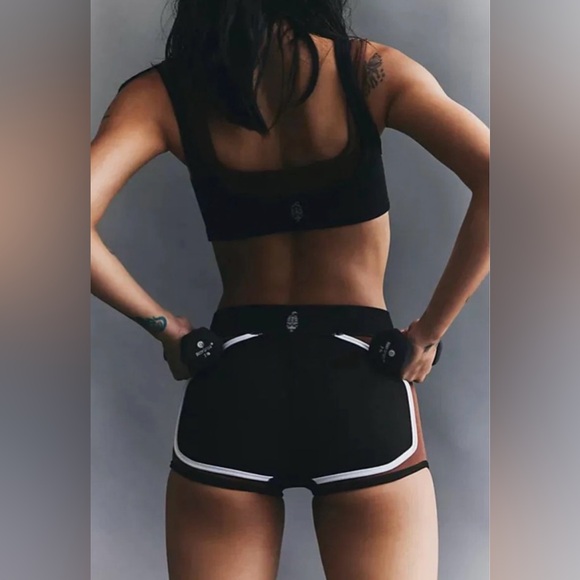Free People FP Movement There You Go Run Shorts NWT XS/S - Picture 2 of 7